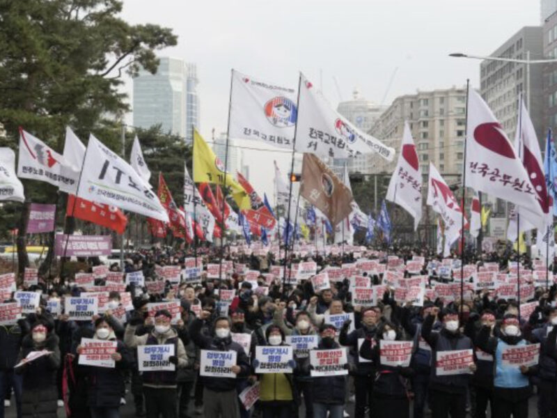 South Korea's Economic Crossroads Amid Political Turmoil